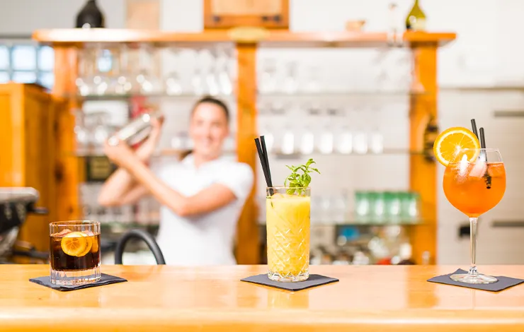Bar - 1